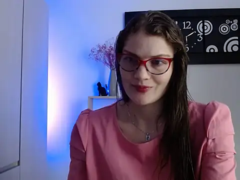 Camila-ventura online show from 10-18-25, 11:11