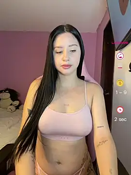 Snapshot of lucy_grey25 chatting on 06-28-26, 04:35 lucy grey25 online show from 06-28-26, 04:35