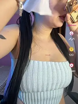 Snapshot of lucy_grey25 chatting on 07-19-26, 06:00 lucy grey25 online show from 07-19-26, 06:00