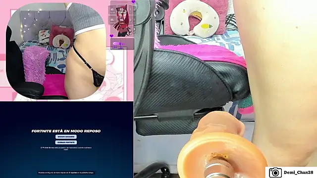 Snapshot of demi_chan chatting on 11-21-25, 08:46 demi chan online show from 11-21-25, 08:46