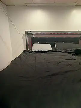 GQ9inchs online show from 02-11-26, 01:27