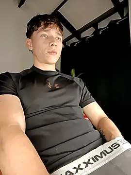 Logan sixxer online show from 09-17-25, 10:55