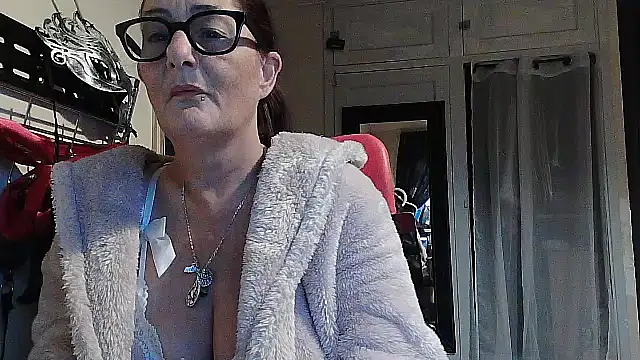 Mistress-Ivy51 online show from 10-31-25, 06:47