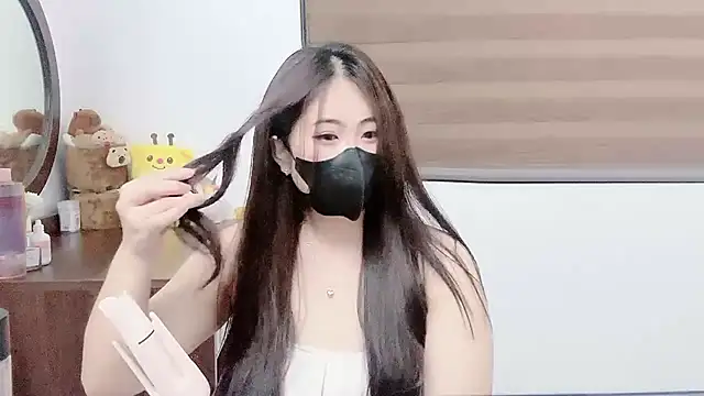 Snapshot of Amelia-babee chatting on 11-03-25, 12:06 Amelia-babee online show from 11-03-25, 12:06