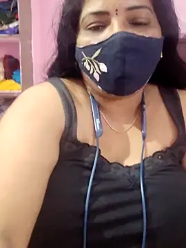 Snapshot of lathikaqueentamil chatting on 09-25-25, 09:18 lathikaqueentamil online show from 09-25-25, 09:18