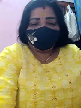 Snapshot of lathikaqueentamil chatting on 10-14-25, 04:19 lathikaqueentamil online show from 10-14-25, 04:19