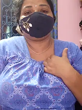 Snapshot of lathikaqueentamil chatting on 10-26-25, 10:21 lathikaqueentamil online show from 10-26-25, 10:21