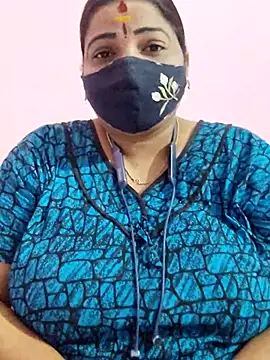 Snapshot of lathikaqueentamil chatting on 10-27-25, 05:06 lathikaqueentamil online show from 10-27-25, 05:06