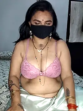 Snapshot of Hot_Anjali_123 chatting on 10-08-25, 09:07 Hot Anjali 123 online show from 10-08-25, 09:07