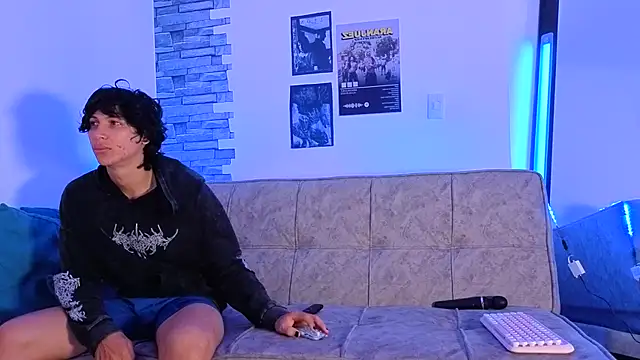 DavidAndClare online show from 11-25-25, 01:22