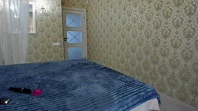 sofielovely  online show from 09-24-25, 12:08