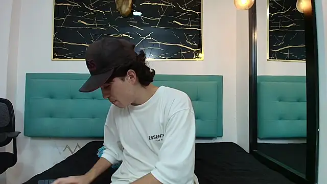 Snapshot of dia_fax18 chatting on 10-24-25, 08:27 dia fax18 online show from 10-24-25, 08:27