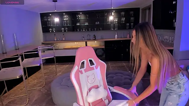 MaddyOwens online show from 03-18-26, 10:40