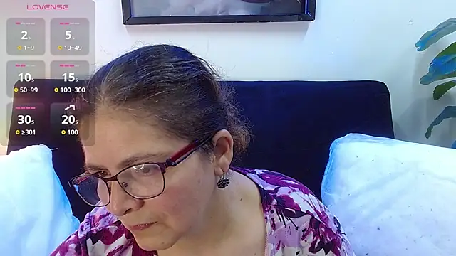 Linda banks  online show from 09-23-25, 01:52