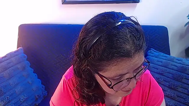 Linda banks  online show from 11-30-25, 01:53