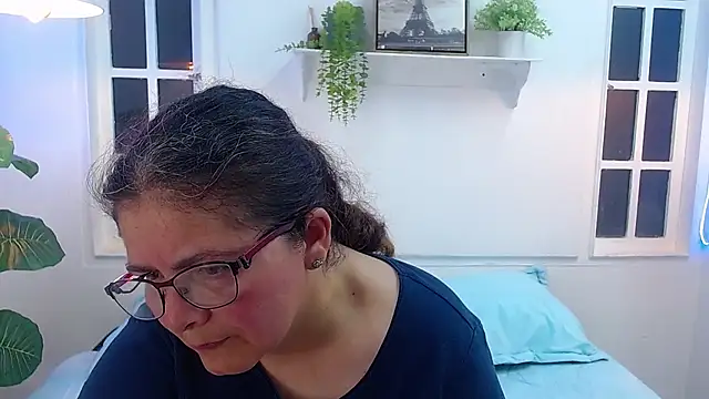 Linda banks  online show from 04-05-26, 01:25