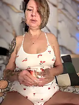 Snapshot of Milena-MilfaXXX chatting on 12-02-25, 01:00 Milena-MilfaXXX online show from 12-02-25, 01:00