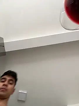 Snapshot of TommyDesire chatting on 12-04-25, 07:55 TommyDesire online show from 12-04-25, 07:55