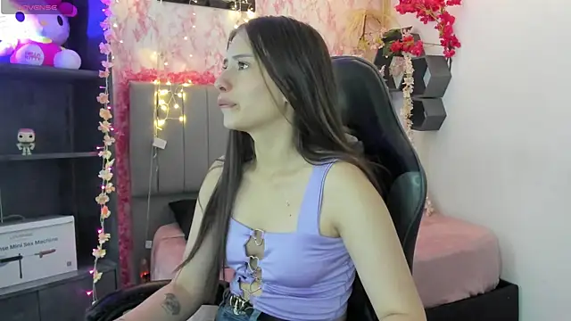 Scarlett21   online show from 04-16-26, 07:25