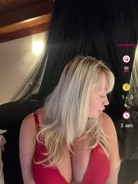 Snapshot of misstitmouseofficial chatting on 05-30-26, 05:21 misstitmouseofficial online show from 05-30-26, 05:21