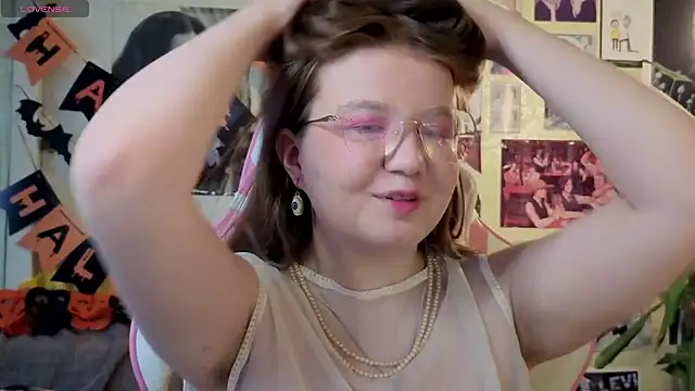 Sienna-Cow online show from 10-29-25, 11:45