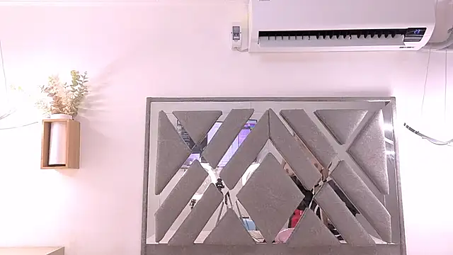 Snapshot of nahomy_ryans chatting on 11-11-25, 12:32 nahomy ryans online show from 11-11-25, 12:32