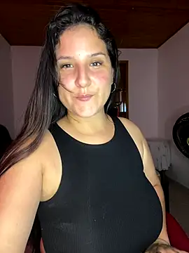 Snapshot of Alina0 chatting on 12-14-25, 07:07 Alina0 online show from 12-14-25, 07:07