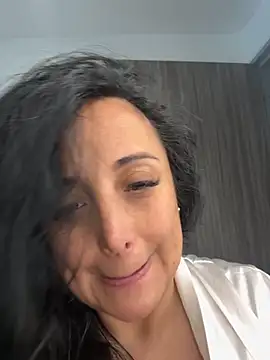 Snapshot of hotadhara01 chatting on 10-29-25, 02:30 hotadhara01 online show from 10-29-25, 02:30