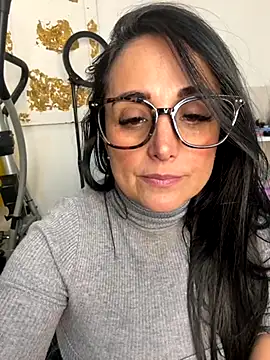 hotadhara01 online show from 11-07-25, 03:17