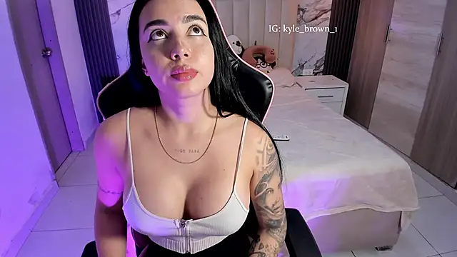 Snapshot of soy_kylebrown chatting on 12-13-25, 09:20 soy kylebrown online show from 12-13-25, 09:20