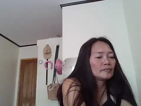 Snapshot of Asianwild_matured4uxx chatting on 11-24-25, 04:01 Asianwild matured4uxx online show from 11-24-25, 04:01