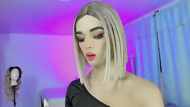 HANNAH BACKERS online show from 11-28-25, 03:31