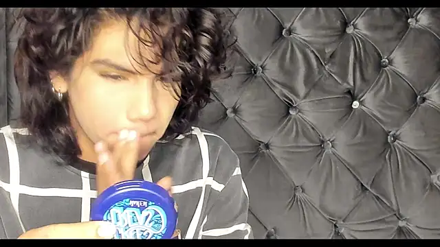 Snapshot of bxby_dolls chatting on 10-08-25, 01:47 bxby dolls online show from 10-08-25, 01:47