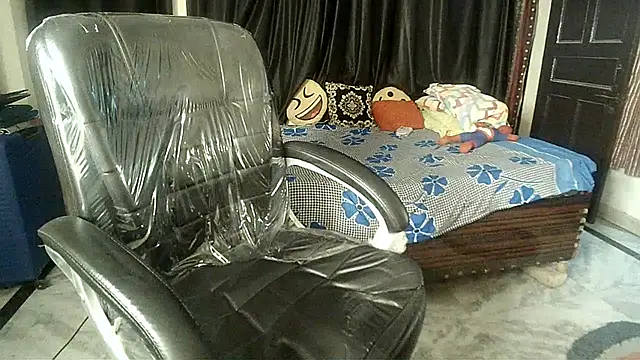 Snapshot of Anaconda-Mall chatting on 04-30-26, 07:20 Anaconda-Mall online show from 04-30-26, 07:20