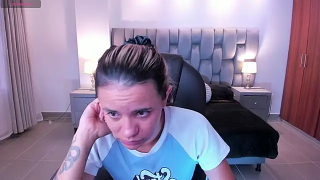 Snapshot of Celestee_rain chatting on 09-24-25, 11:13 Celestee rain online show from 09-24-25, 11:13