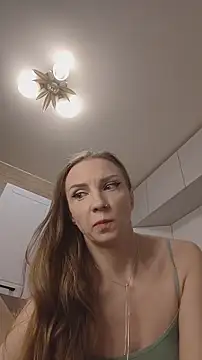 Snapshot of Edena_ chatting on 03-11-26, 04:02 Edena online show from 03-11-26, 04:02