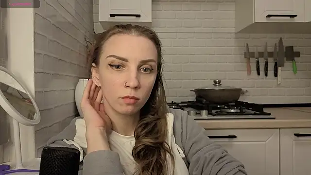 Snapshot of Edena_ chatting on 04-19-26, 06:21 Edena online show from 04-19-26, 06:21