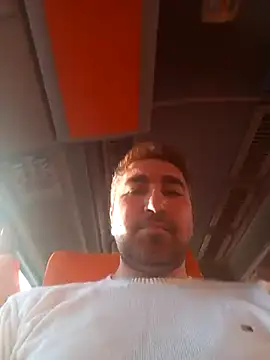 Snapshot of mert0359 chatting on 11-03-25, 01:34 mert0359 online show from 11-03-25, 01:34