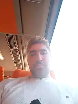 Snapshot of mert0359 chatting on 11-04-25, 01:21 mert0359 online show from 11-04-25, 01:21