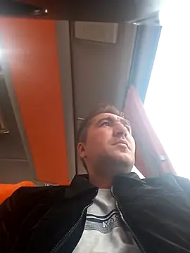 Snapshot of mert0359 chatting on 11-07-25, 01:22 mert0359 online show from 11-07-25, 01:22