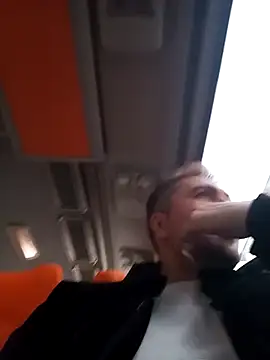 Snapshot of mert0359 chatting on 11-23-25, 01:22 mert0359 online show from 11-23-25, 01:22