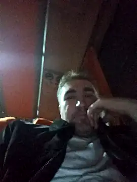 Snapshot of mert0359 chatting on 11-25-25, 09:15 mert0359 online show from 11-25-25, 09:15