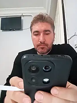 Snapshot of mert0359 chatting on 12-03-25, 02:26 mert0359 online show from 12-03-25, 02:26