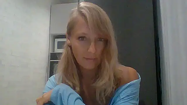 Snapshot of Vexxaa chatting on 10-03-25, 06:16 Vexxaa online show from 10-03-25, 06:16