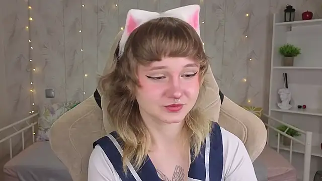 Tori Cutie online show from 05-21-26, 12:06