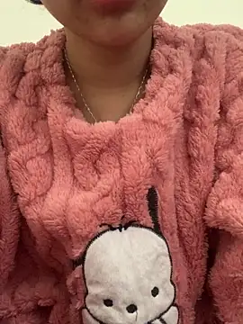 Nguyenha11 online show from 12-15-25, 08:07