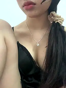 Snapshot of Nguyenha11 chatting on 12-23-25, 06:44 Nguyenha11 online show from 12-23-25, 06:44