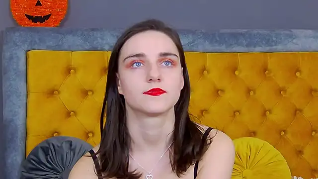 Jessica White  online show from 11-25-25, 04:12