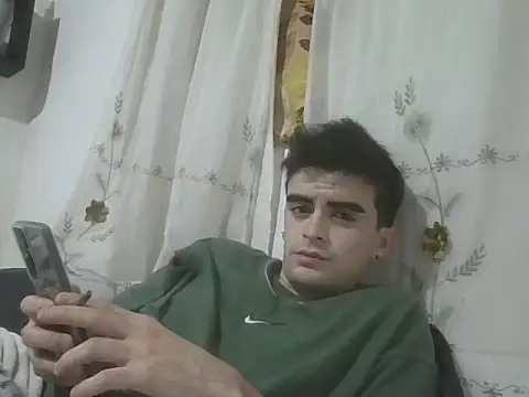 Snapshot of Rodrigo99_9 chatting on 04-23-26, 05:15 Rodrigo99 9 online show from 04-23-26, 05:15