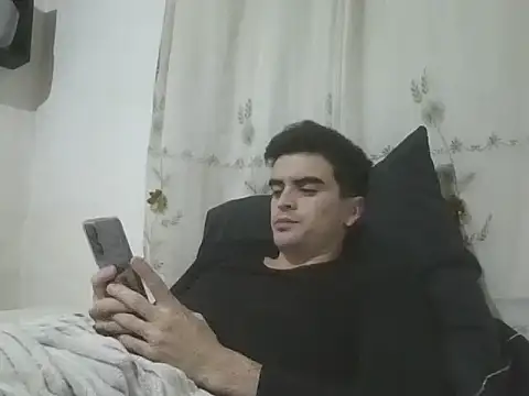 Snapshot of Rodrigo99_9 chatting on 04-27-26, 12:58 Rodrigo99 9 online show from 04-27-26, 12:58